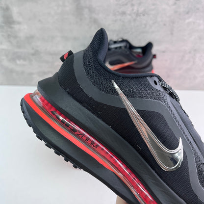 Pegasus Premium Black/Red