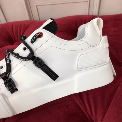 DG White