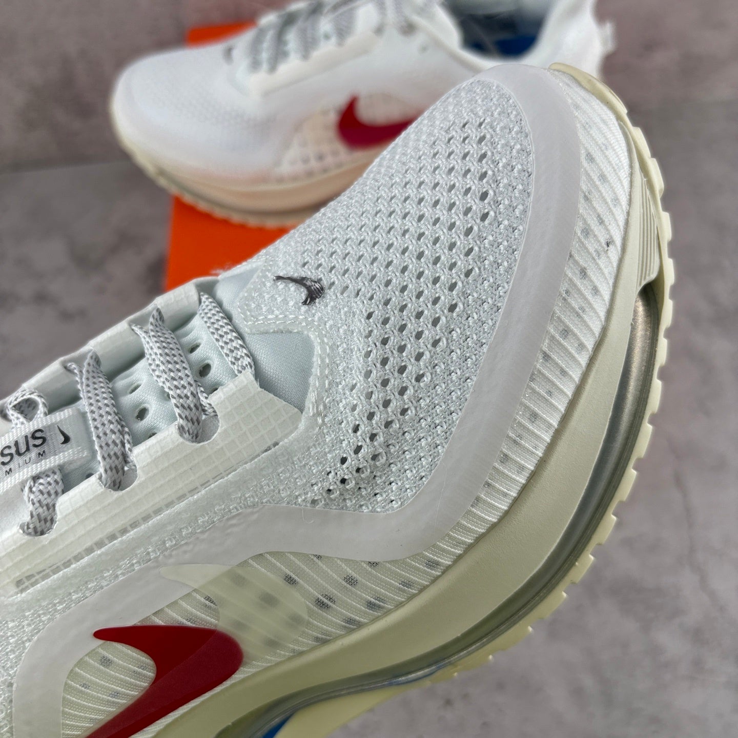 Pegasus Premium White