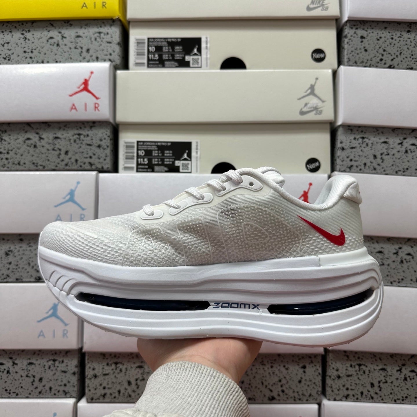 Vomero Premium White