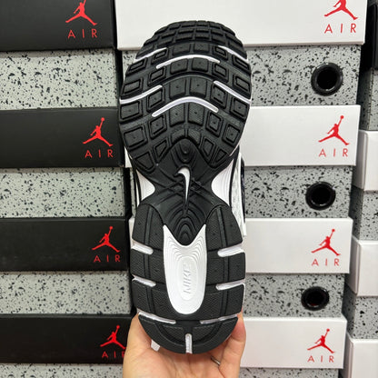 V5 RNR White / Black