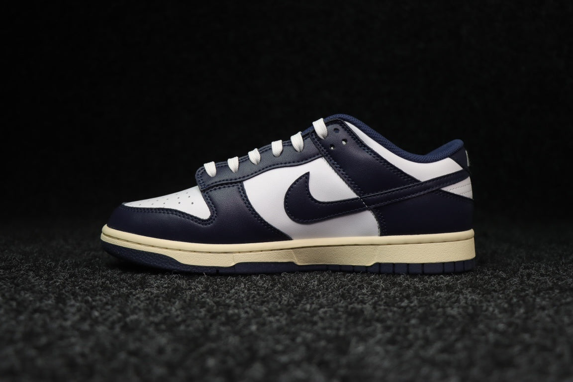 Dunk SP Midnight Navy and White