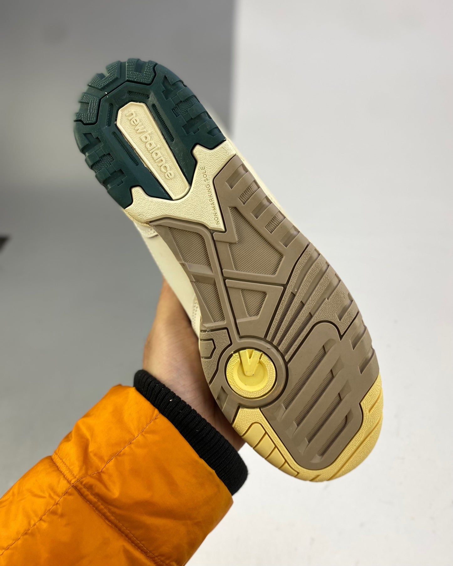 550 Aimé Leon Dore Natural Green