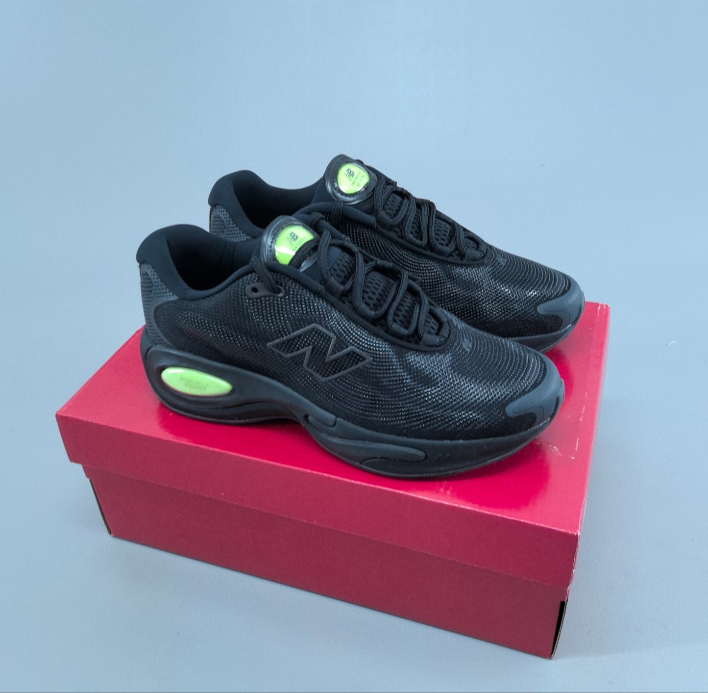 AC Runner Black