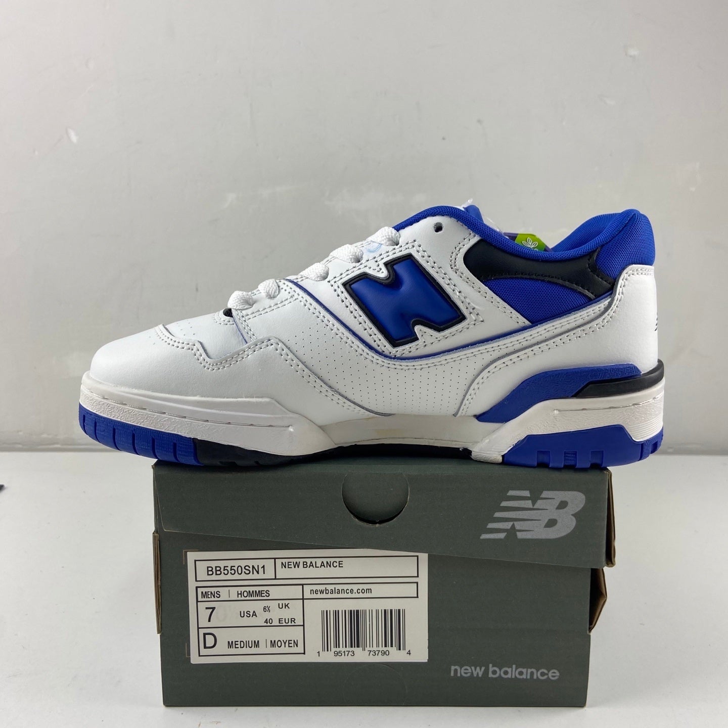 550 White and Blue