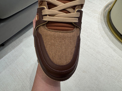 Trainer Brown