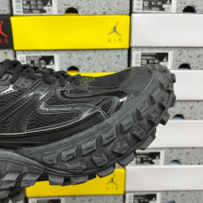 Defender Rubber Black