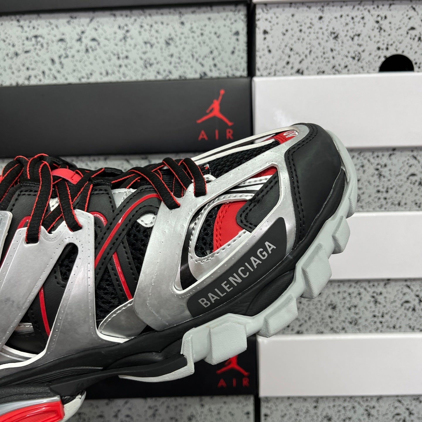 BLG Track Black Red White Silver