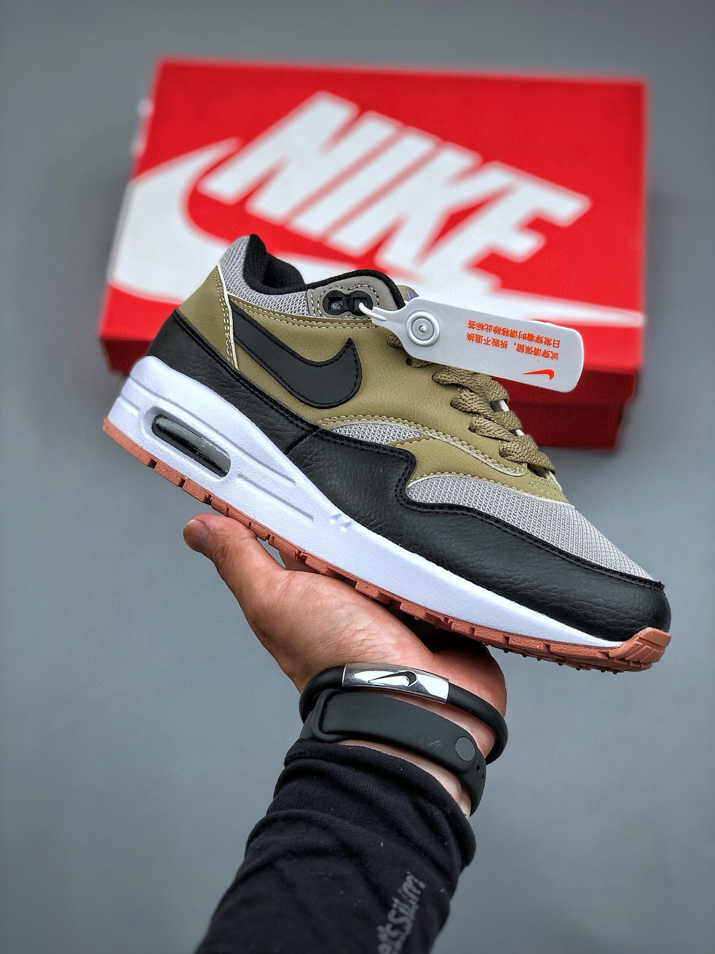 Air Max 1 Dark Stucco