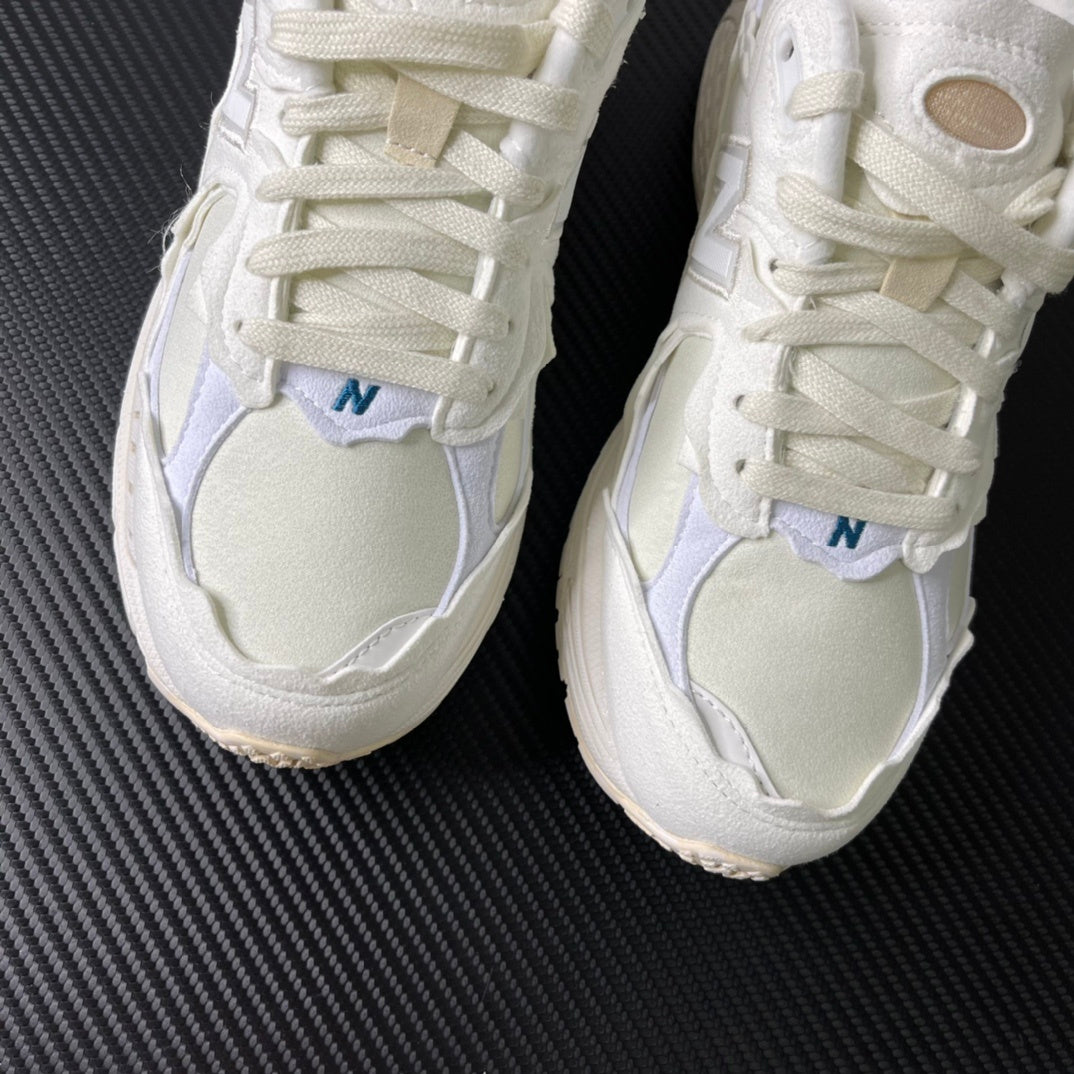 2002R Sea Salt White