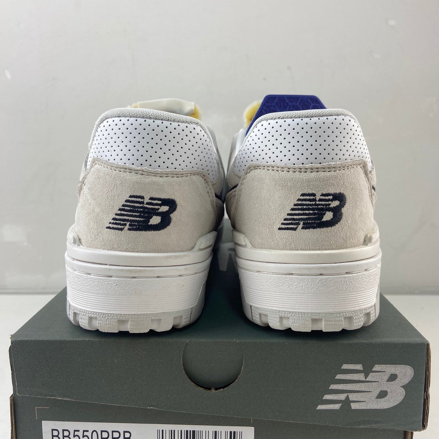 550 Classic Grey