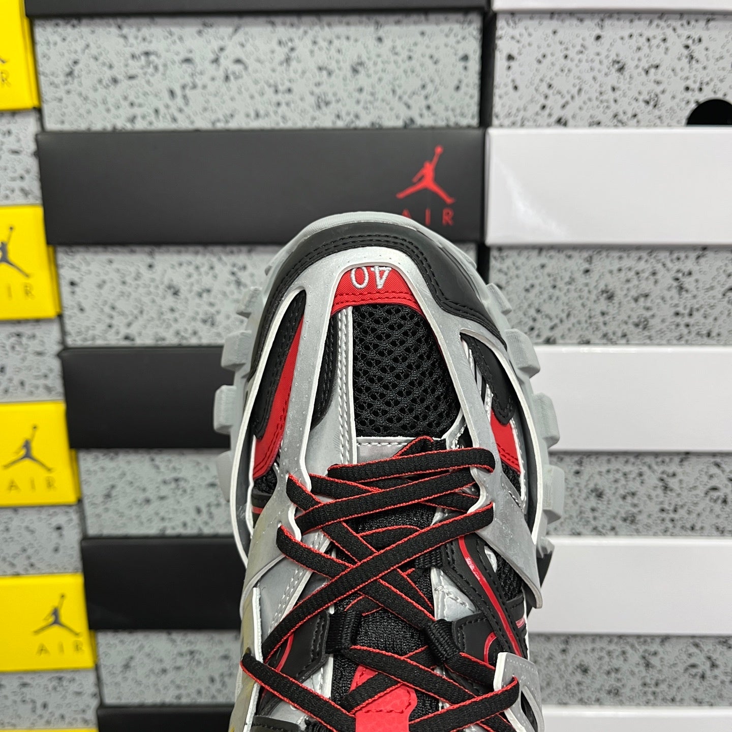 BLG Track Black Red White Silver