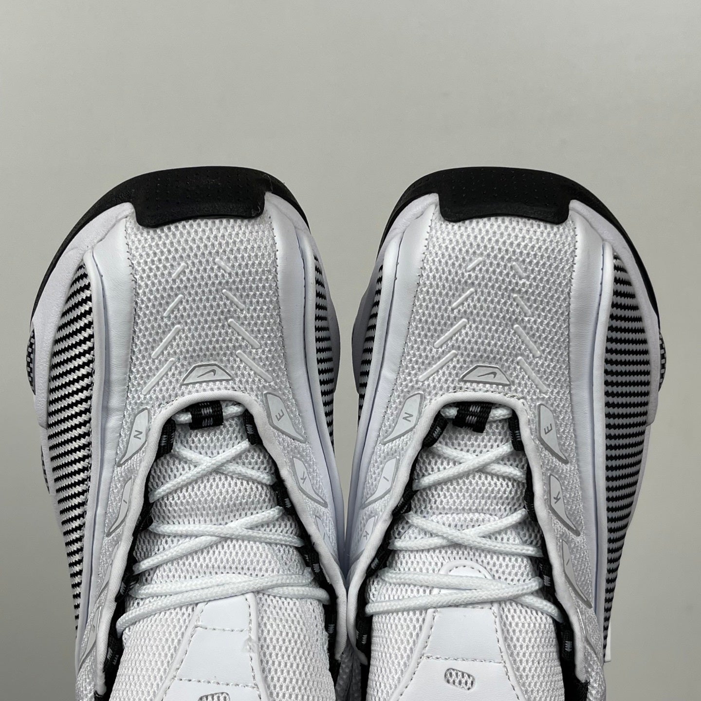 Nocta Glide Black/White