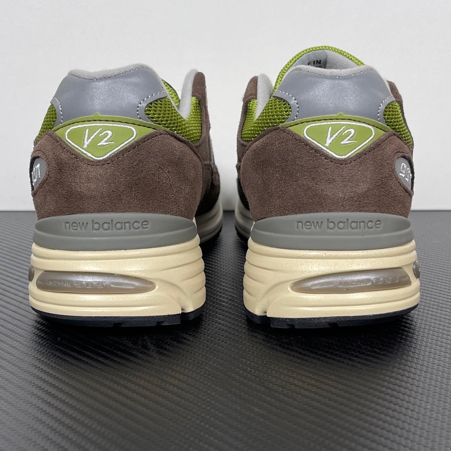 990 Brown Lime