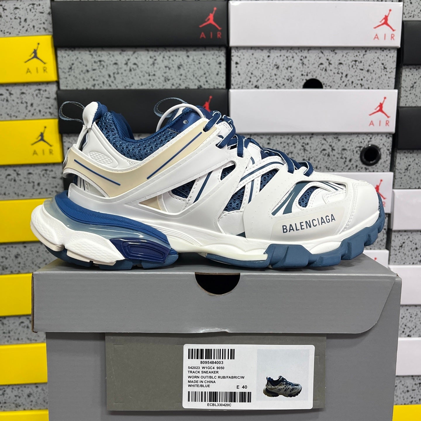 BLG Track Light White Blue