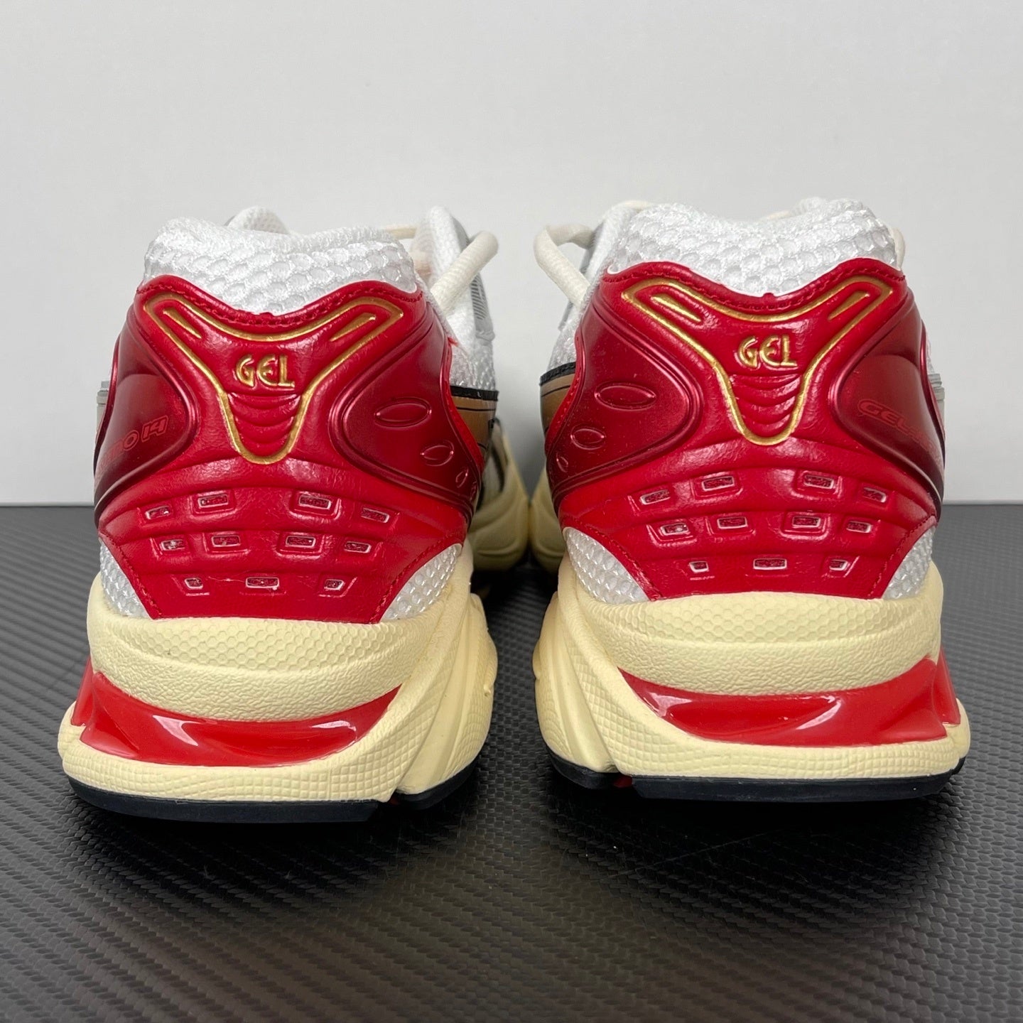Kayano 14 White / Gold / Red