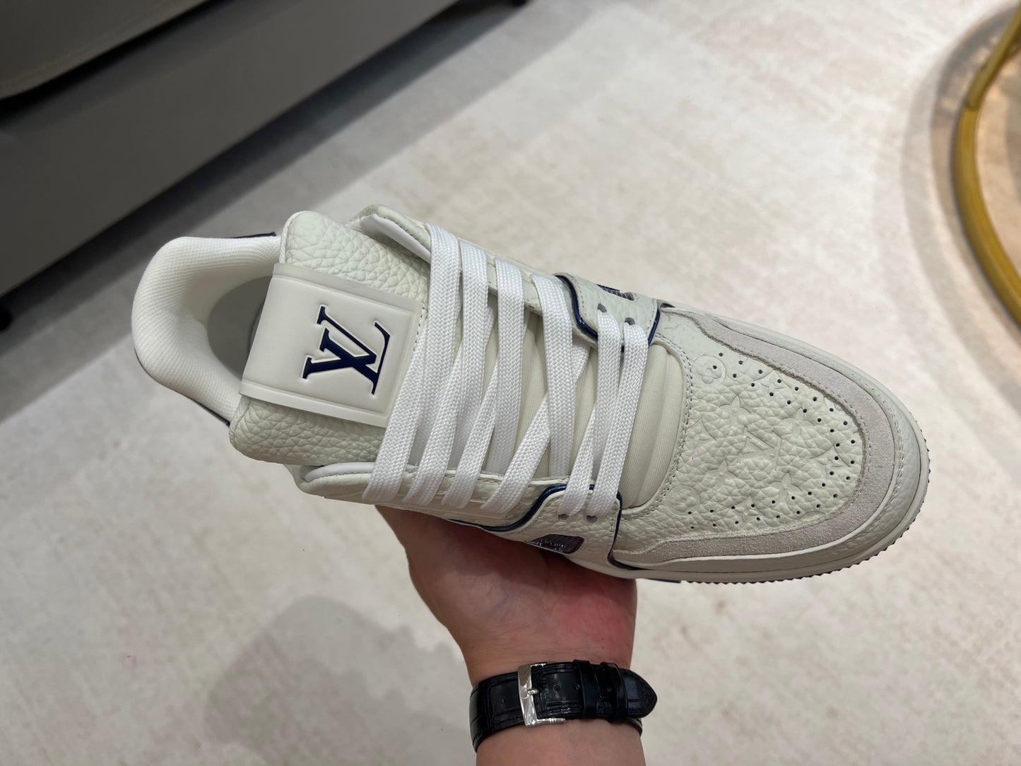 Trainer White and Blue