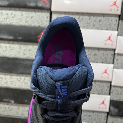 Structure 26 Obsidian/Cave Purple/Hyper Violet