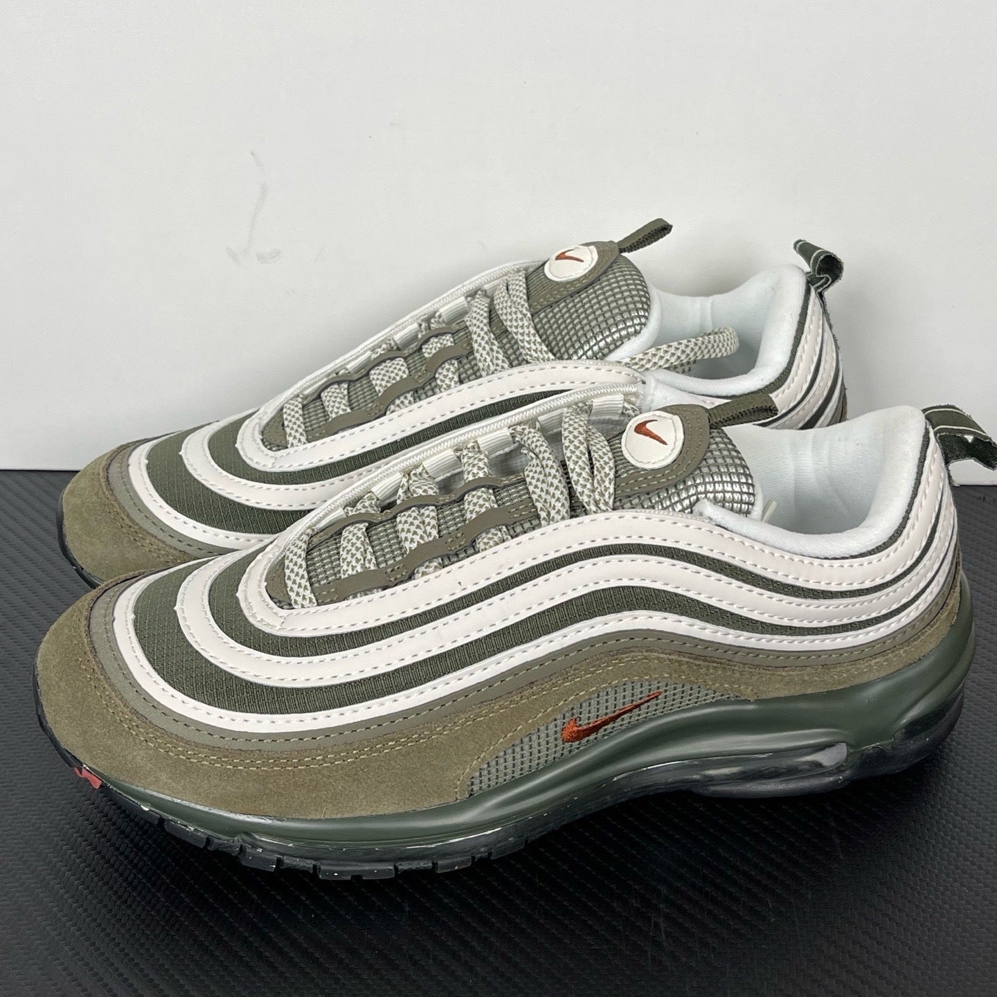 97 Olive Cream