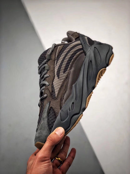 700 V2 Brown