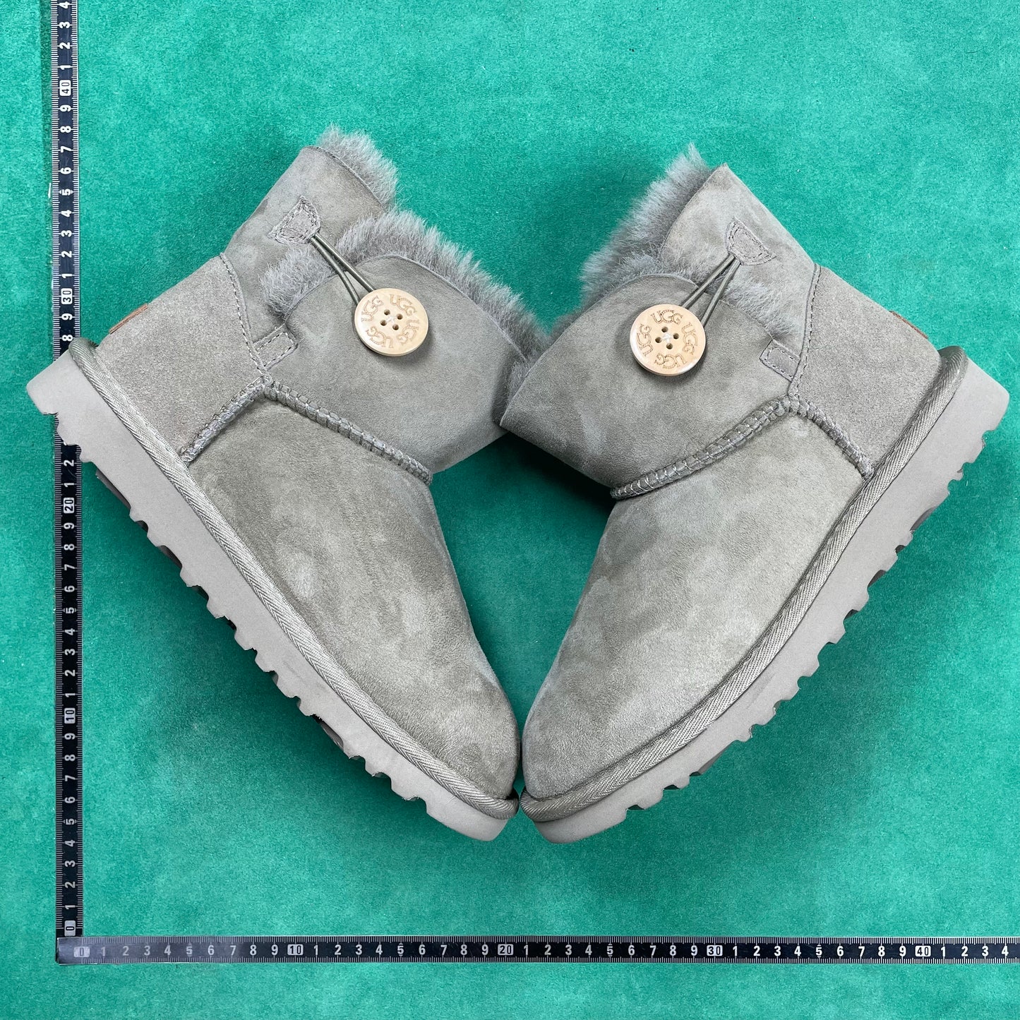 UGG UGG Bailey Mini Bailey Button II Boot