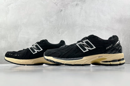 1906 Black Cream