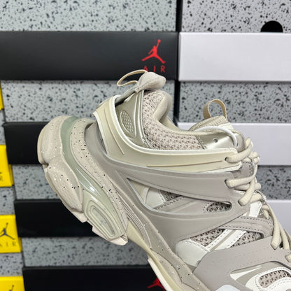BLG Track Beige Speckled