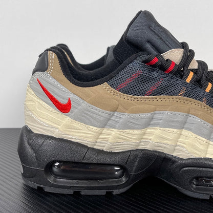95 Off Noir Limestone