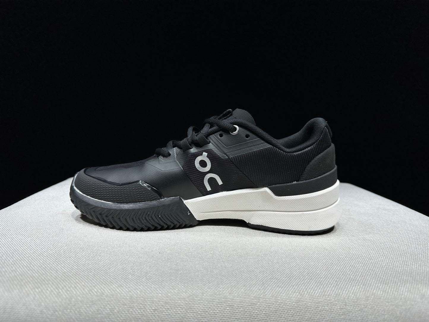 The Roger Pro 2 Black Silver