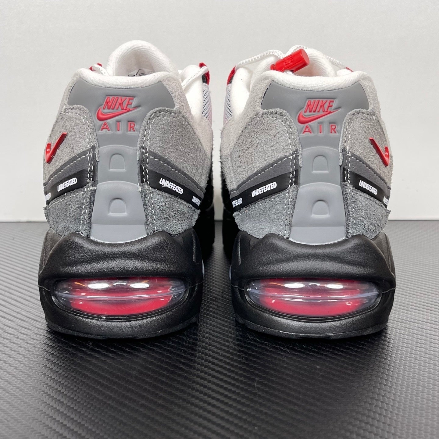 95 Undefeated Black Red
