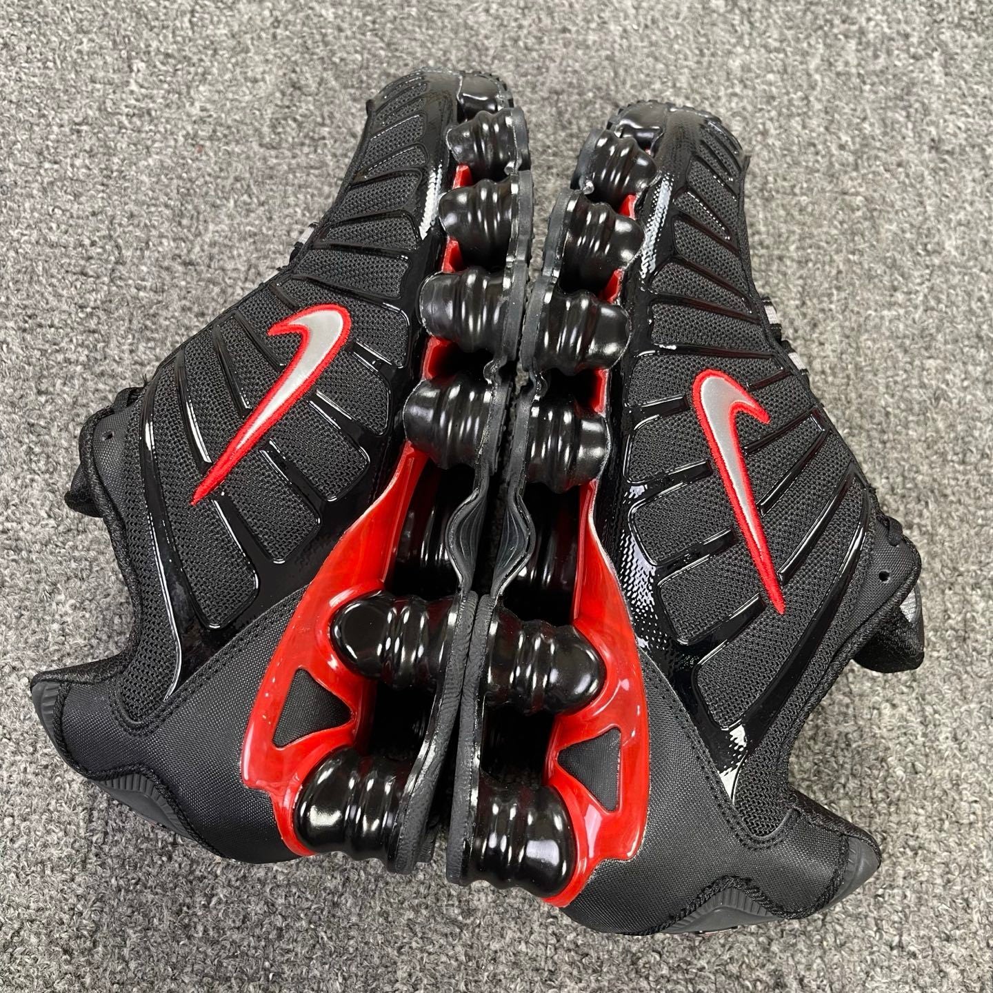 Aware Shox TL Black/Red