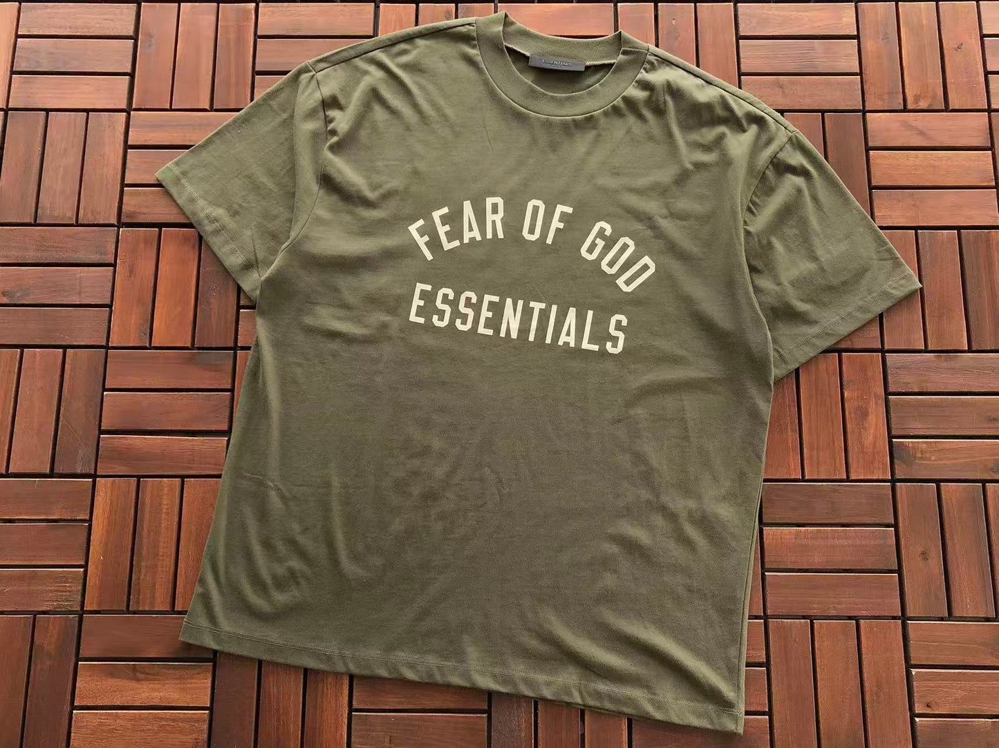 T-Shirts ESSENT