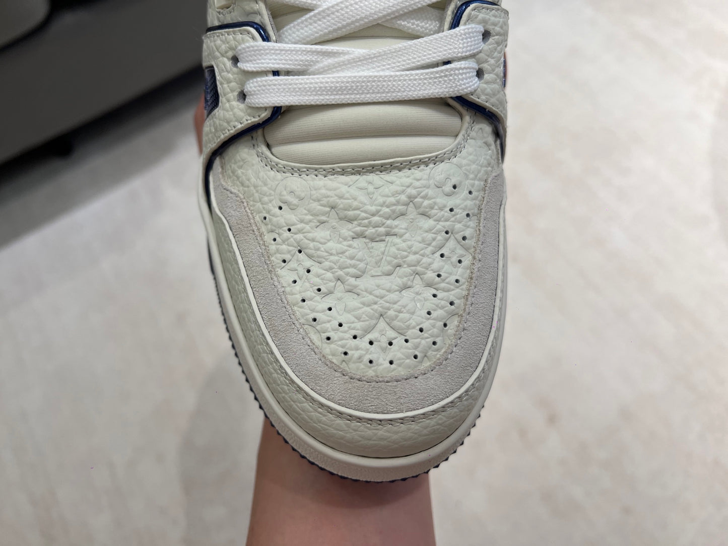 Trainer White and Blue