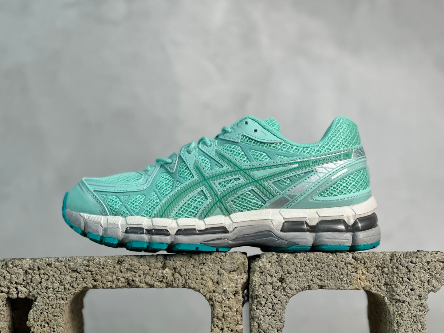 Gel-Kayano 20
