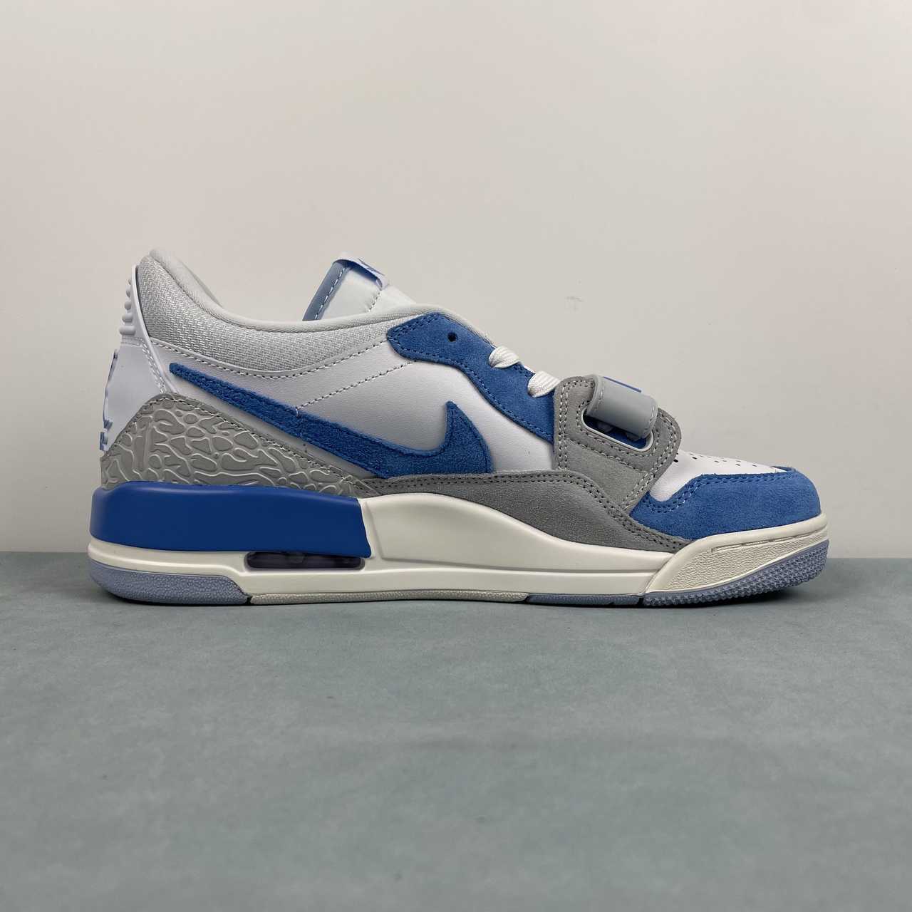 Legacy 312 Blue Box