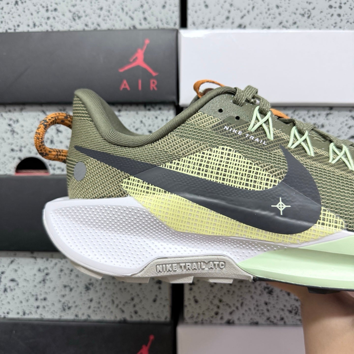 Pegasus Trail 5 Medium Olive / Black / Light Liquid Lime