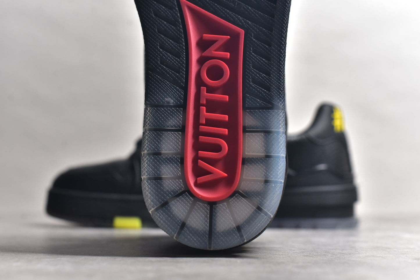 Trainer Black