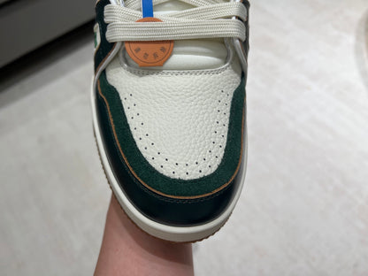 Trainer White and Dark Green