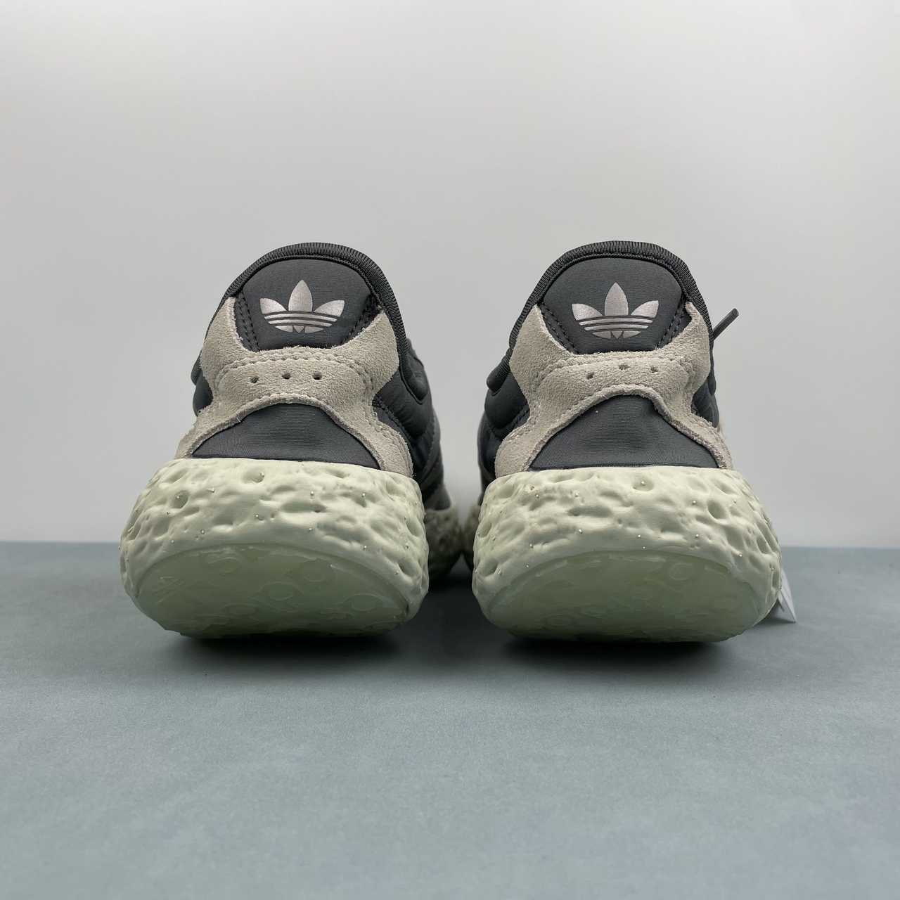 AD ZPONGE Grey Silver