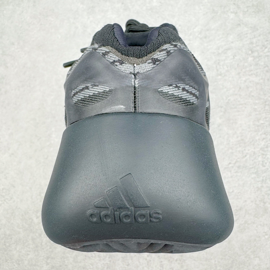 700 V3 Black Soul
