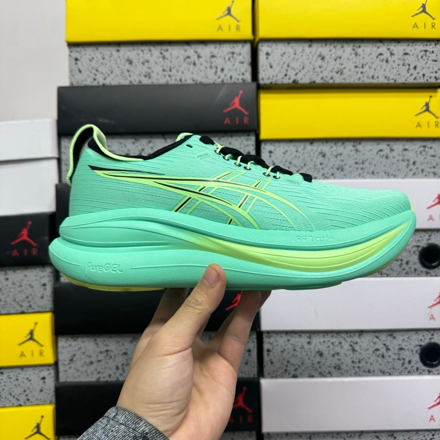 GEL-NIMBUS 28 Green