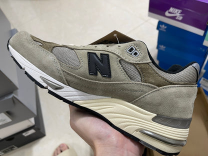 990 Olive Beige / Black Logo