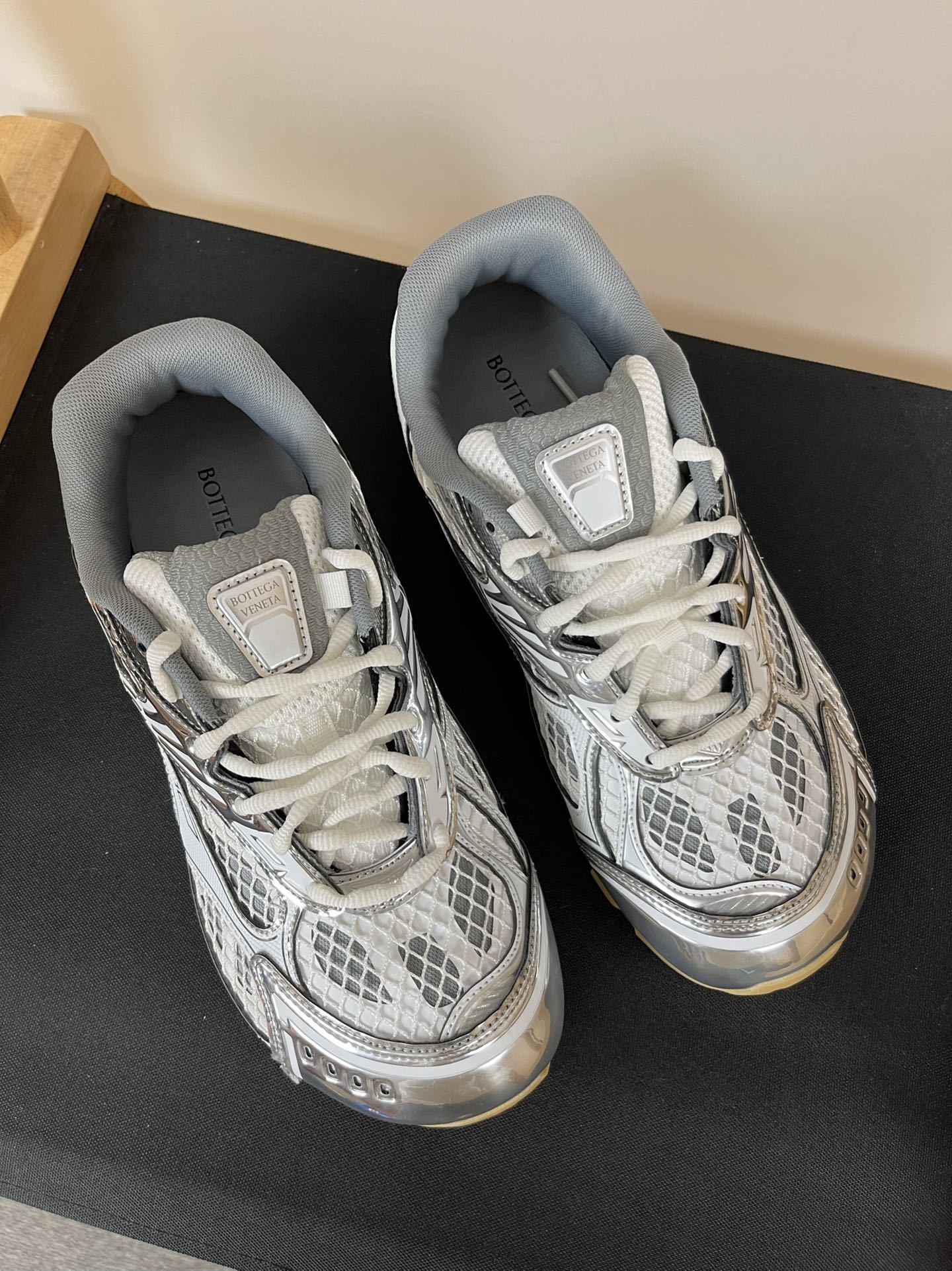 BV Orbit Silver and White