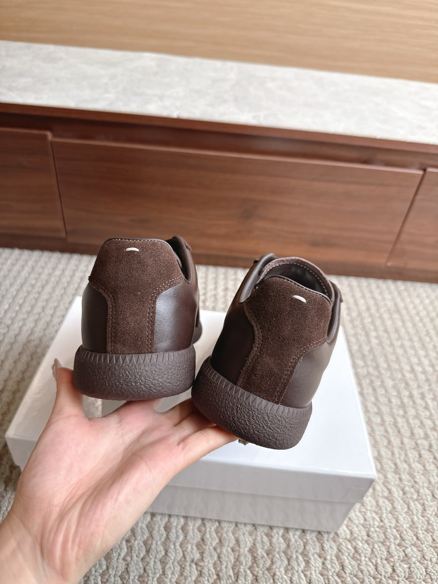 Maison Brown Lether