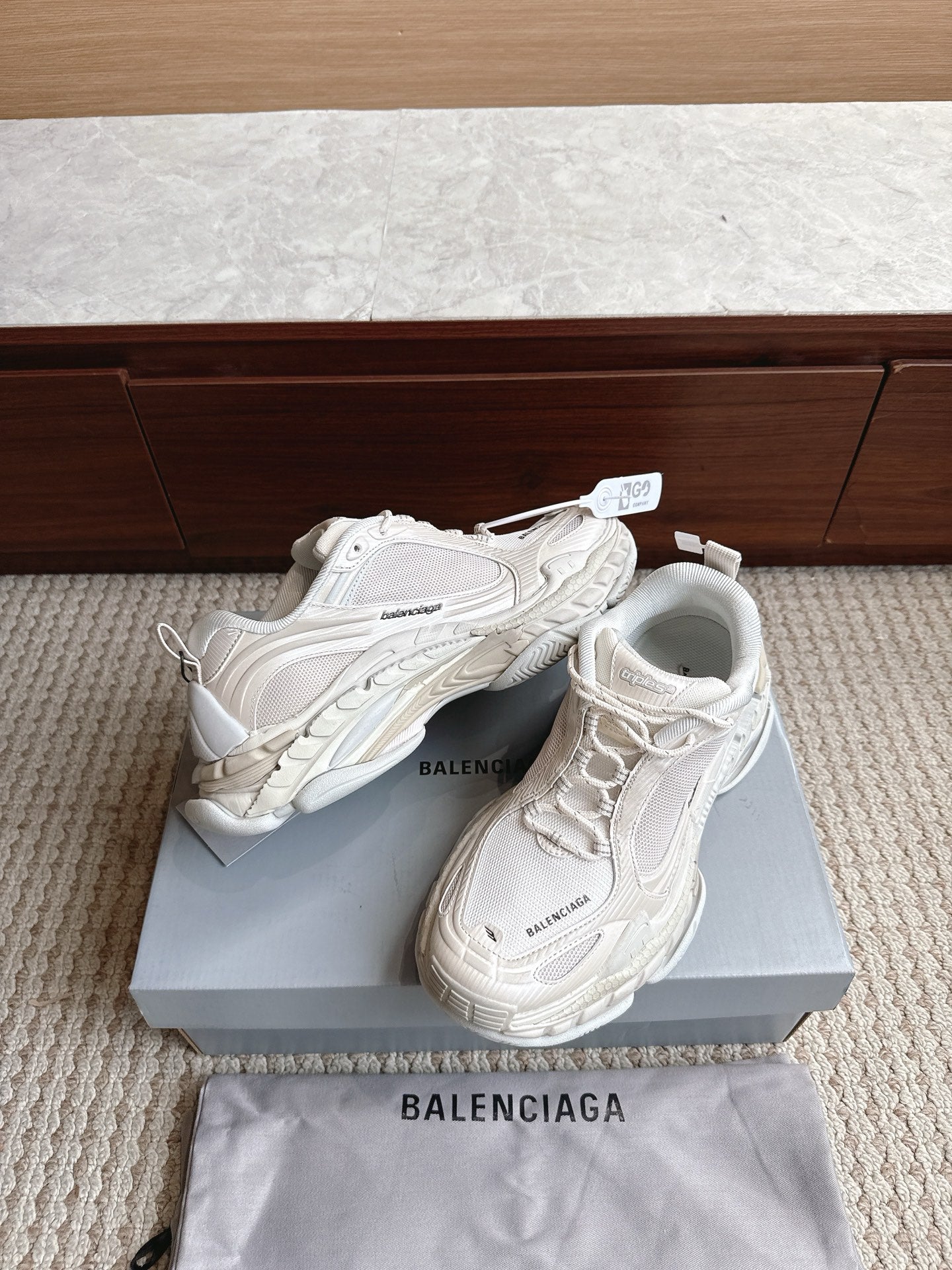 BLG Triple S.2 White