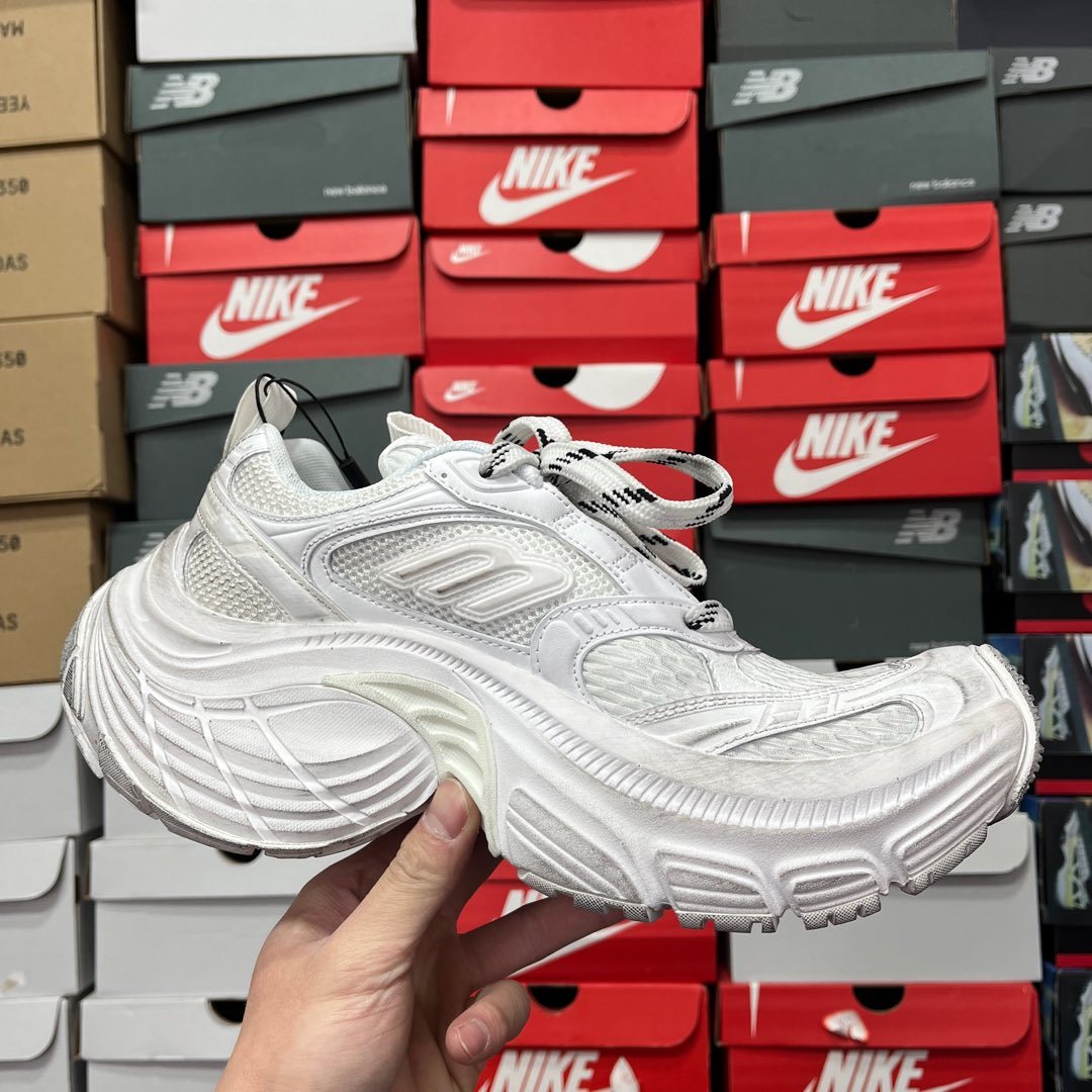 BLG 6XL Triple White