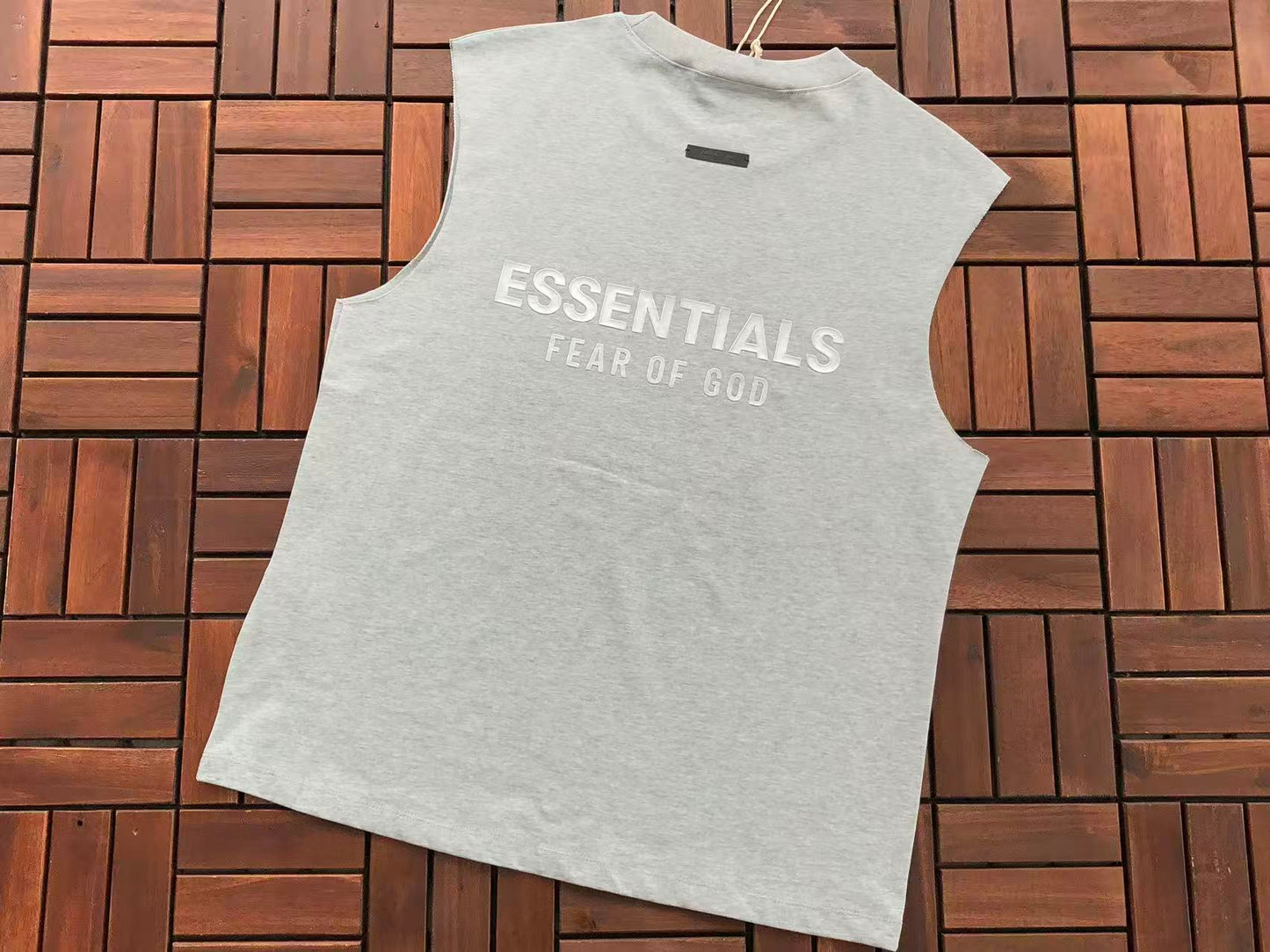 T-Shirts sem Mangas ESSENT