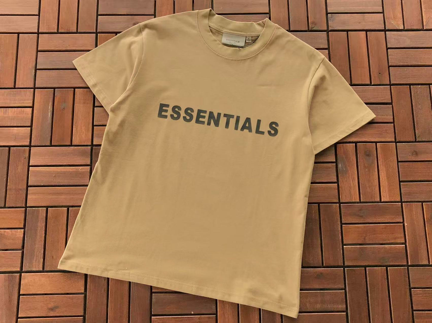 T-Shirts ESSENT