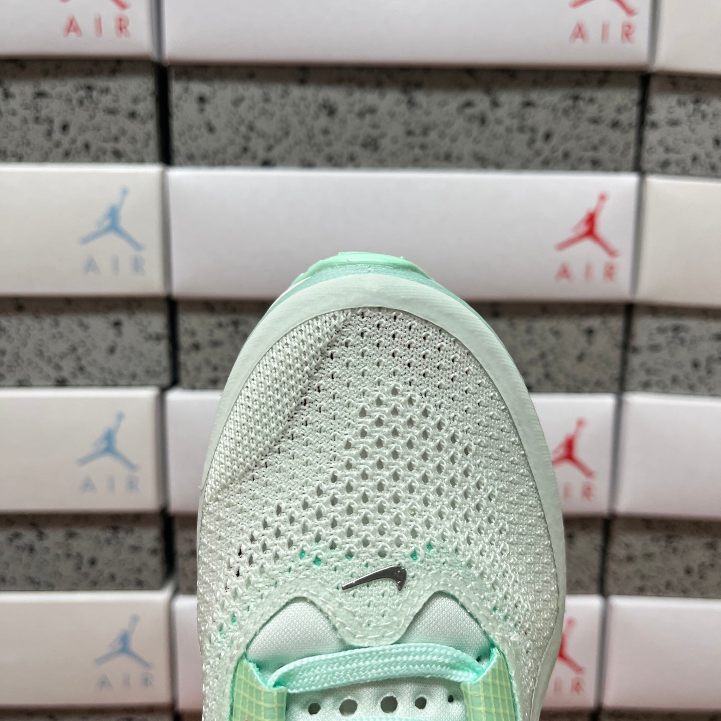 Pegasus Premium Barely Green
