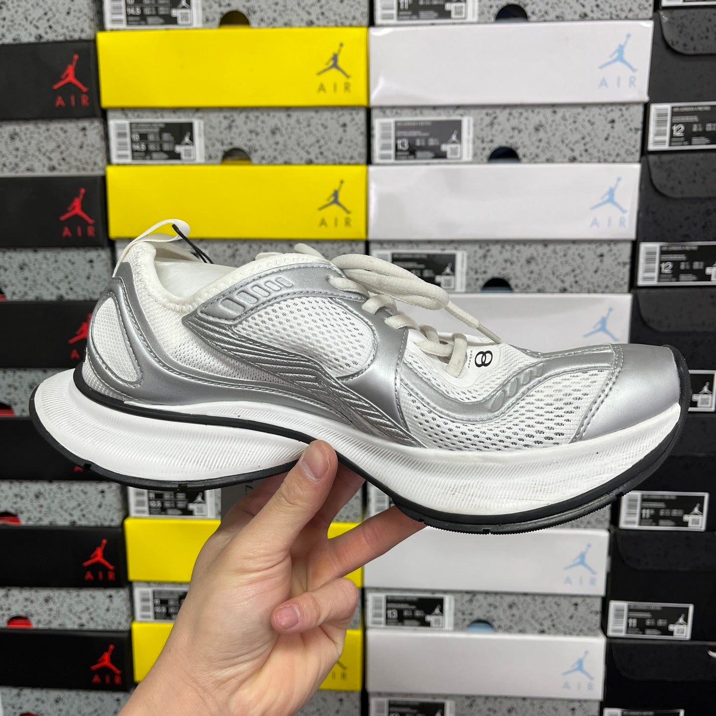 BLG Circuit White/Grey